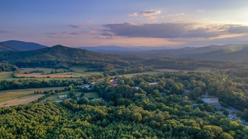 160 acres of the school grounds of warren wilson college